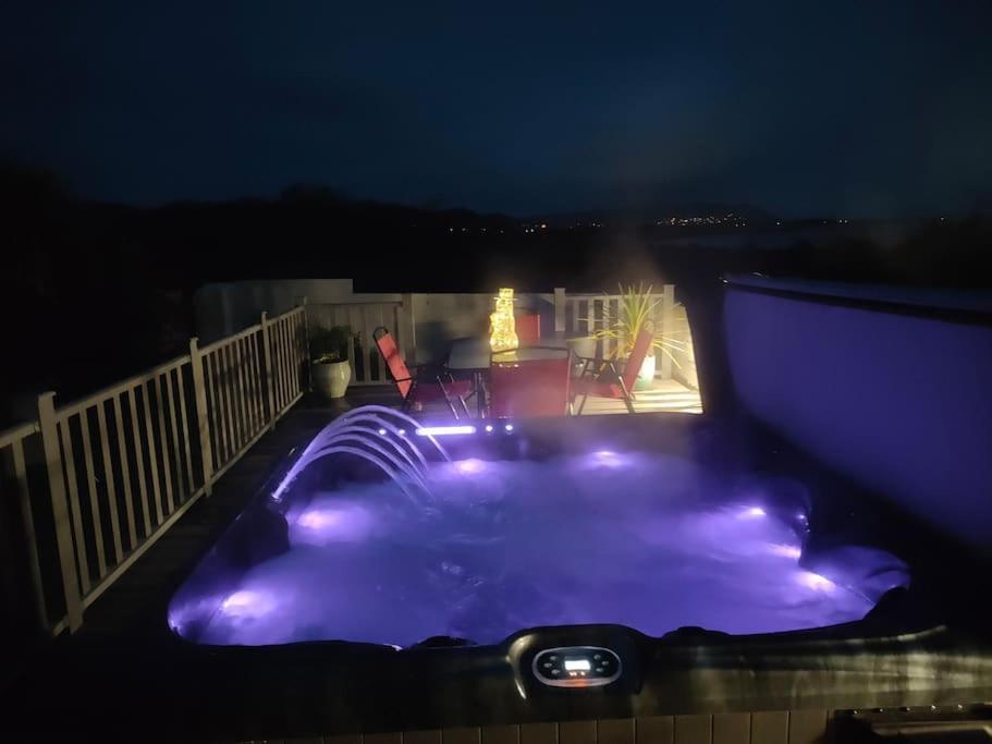 Blue Anchor House - Seaview, Hot Tub Apartments Zewnętrze zdjęcie