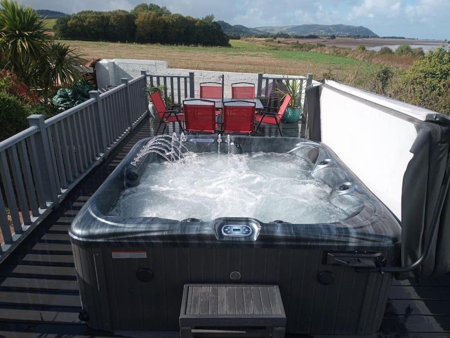 Blue Anchor House - Seaview, Hot Tub Apartments Zewnętrze zdjęcie