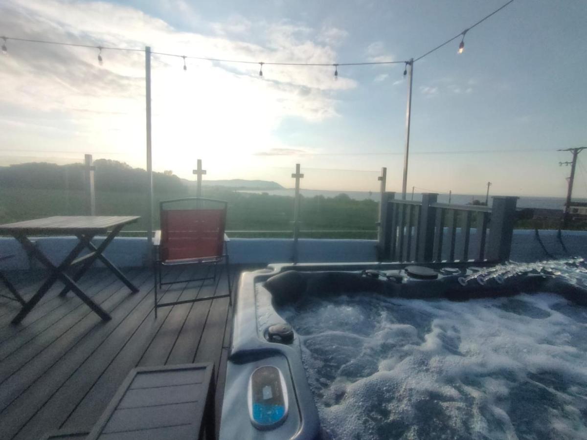 Blue Anchor House - Seaview, Hot Tub Apartments Zewnętrze zdjęcie